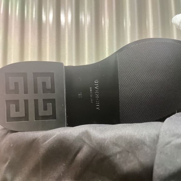 Givenchy lock ankle boot - Picture 5 of 8